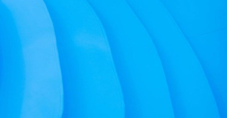 Pool Cover - Blue bottom in pool with stairs